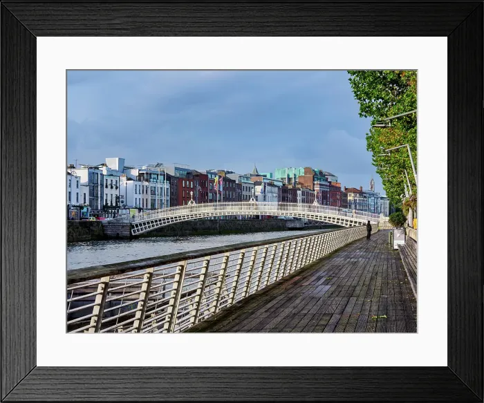 Framed Print : Ha'penny Bridge, Dublin, Ireland Framed Print : Ha'penny Bridge, Dublin, Ireland