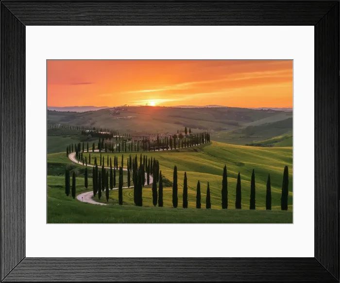 Framed Print : The Podere Baccoleno. Crete Senesi, Tuscany, Italy Framed Print : The Podere Baccoleno. Crete Senesi, Tuscany, Italy