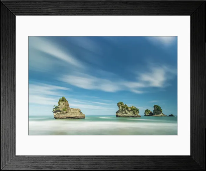 Framed Print : Sea Stacks at Motukiekie Beach, South Island, New Zealand Framed Print : Sea Stacks at Motukiekie Beach, South Island, New Zealand