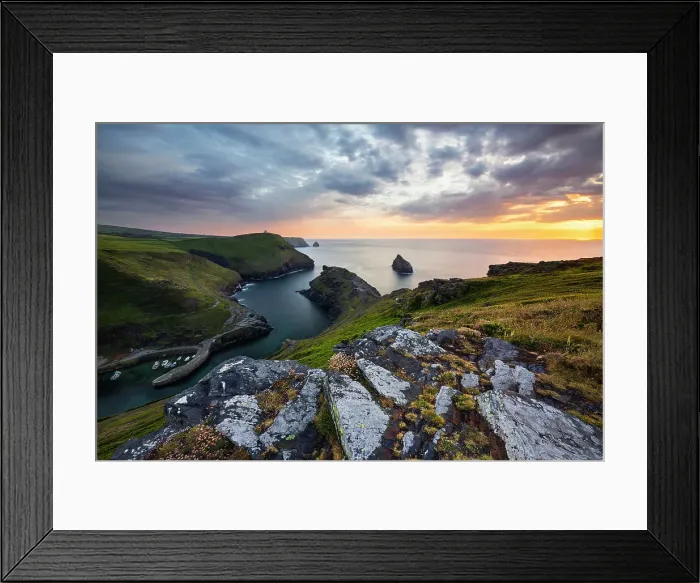 Framed Print : A Atlantic Ocean from Boscastle Cliffs at sunset, Boscastle, Forraburry and Minster, Cornwall, United Kingdom Framed Print : A Atlantic Ocean from Boscastle Cliffs at sunset, Boscastle, Forraburry and Minster, Cornwall, United Kingdom