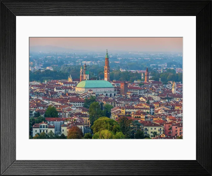 Framed Print : Scenic city skyline at sunset, Vicenza, Veneto, Italy