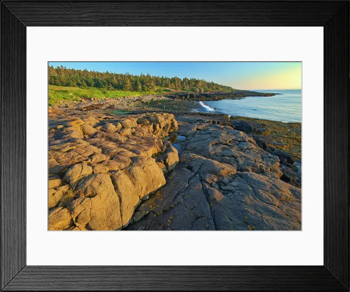 Framed Print : Rocky shoreline along the Bay of Fundy at FLour Cove Long Island on DIgby Neck, Nova Scotia, Canada Framed Print : Rocky shoreline along the Bay of Fundy at FLour Cove Long Island on DIgby Neck, Nova Scotia, Canada