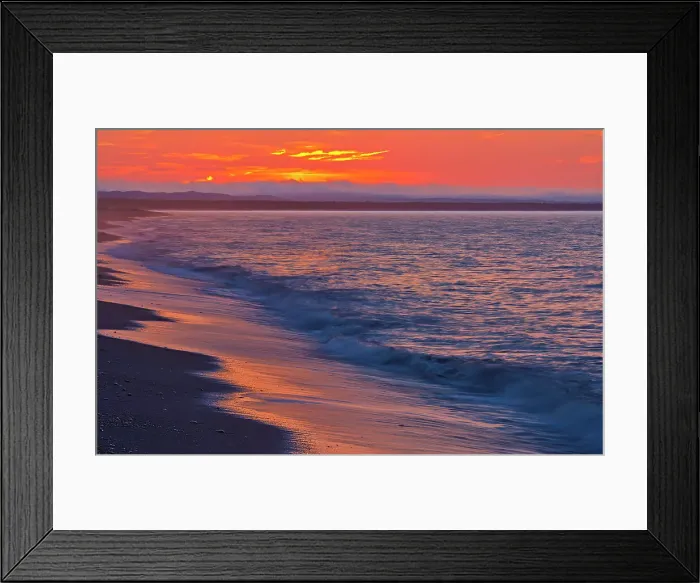 Framed Print : Sunrise along the North Shore of the Gulf of St. Lawrence Longue-Pointe-de-Mingan, Quebec, Canada Framed Print : Sunrise along the North Shore of the Gulf of St. Lawrence Longue-Pointe-de-Mingan, Quebec, Canada