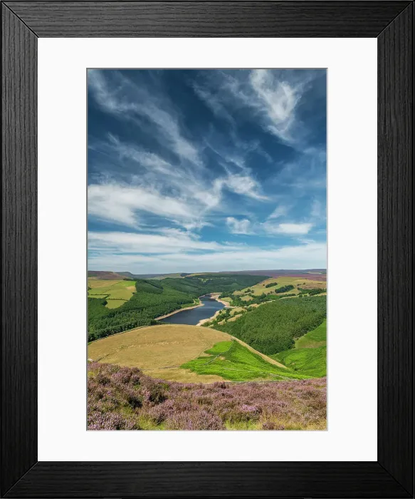 Framed Print : View over Ladybower Reservoir, Peak District National Park, Derbyshire, England Framed Print : View over Ladybower Reservoir, Peak District National Park, Derbyshire, England