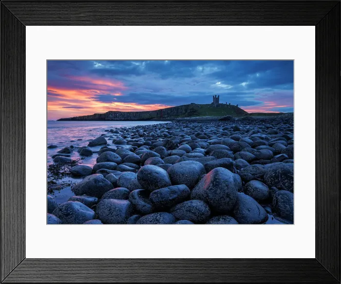 Framed Print : Dunstanburgh Castle and Embelton beach, Northumberland, England, UK Framed Print : Dunstanburgh Castle and Embelton beach, Northumberland, England, UK