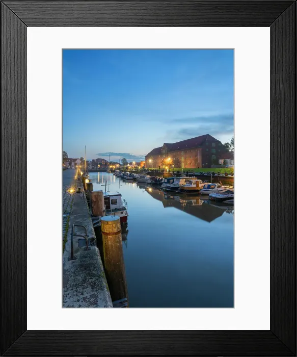 Framed Print : Tonning harbor and Packhaus at twilight, Tonning, Eiderstedt Peninsula, Nordfriesland, Schleswig-Holstein, Germany Framed Print : Tonning harbor and Packhaus at twilight, Tonning, Eiderstedt Peninsula, Nordfriesland, Schleswig-Holstein, Germany