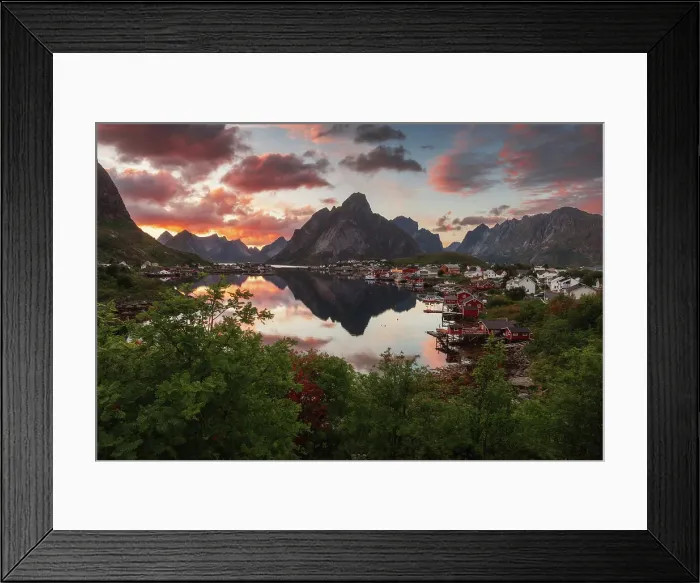 Framed Print : The fishermen's village of Reine and its fjord, Lofoten Islands, Norway Framed Print : The fishermen's village of Reine and its fjord, Lofoten Islands, Norway