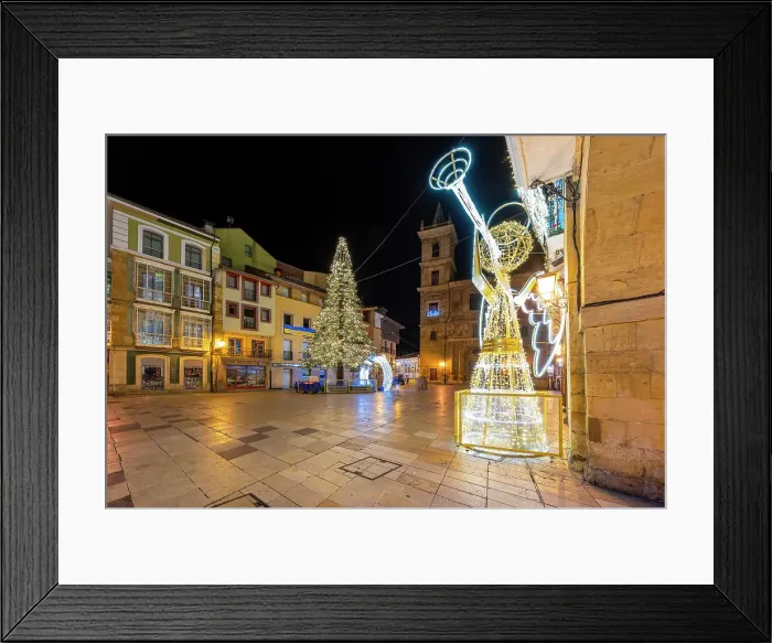 Framed Print : Plaza Ayuntamiento adorned with Christmas lights, Oviedo, Asturias, Spain