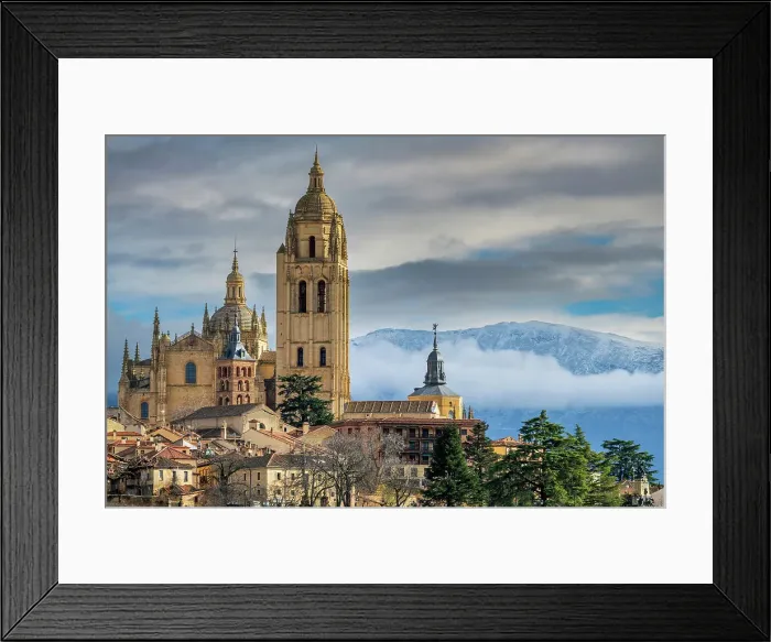Framed Print : Cathedral and old town skyline, Segovia, Castile and Leon, Spain Framed Print : Cathedral and old town skyline, Segovia, Castile and Leon, Spain