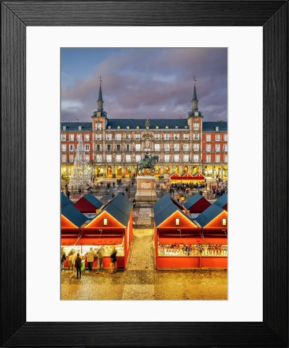 Framed Print : Christmas market at Plaza Mayor, Madrid, Spain Framed Print : Christmas market at Plaza Mayor, Madrid, Spain