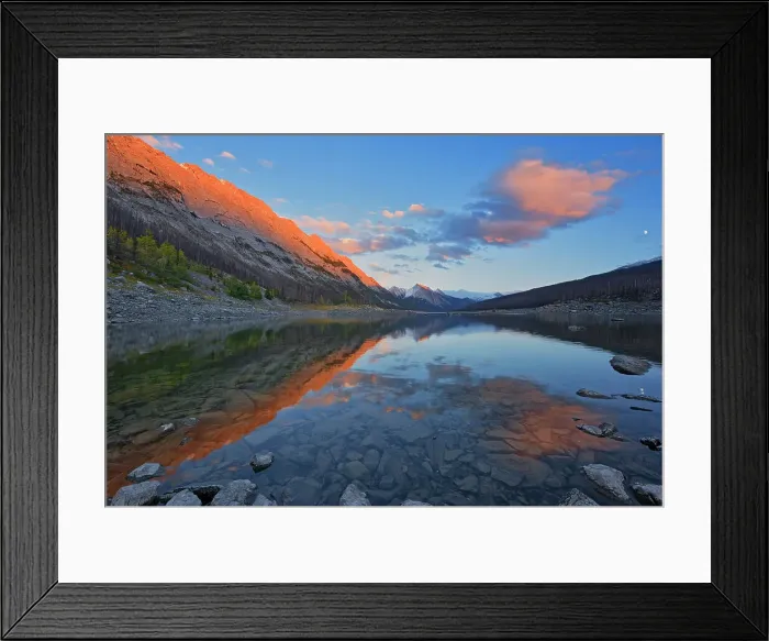 Framed Print : Last light on the Colin Range reflected in Medicine Lake, Jasper National Park, Alberta, Canada Framed Print : Last light on the Colin Range reflected in Medicine Lake, Jasper National Park, Alberta, Canada