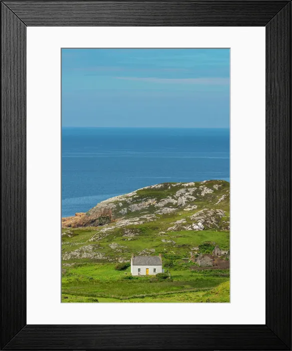 Framed Print : Ireland, Co. Donegal, Crohy head, Maghery, cottage in rural setting