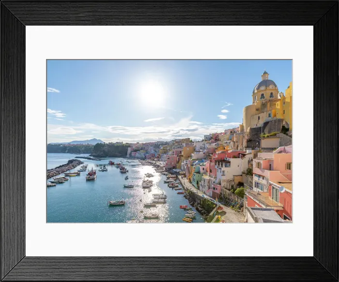 Framed Print : Marina di Corricella, Procida, Campania, Italy Framed Print : Marina di Corricella, Procida, Campania, Italy