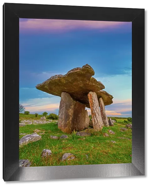Ireland, Co. Clare, The Burren, Poulnabrone dolmen, ancient neolithic monument
