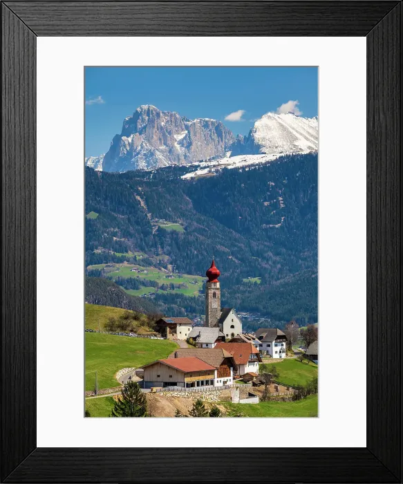 Framed Print : Scenic view of Ritten-Renon high plateau with Sassolungo (Langkofel) mountain in the background, Trentino-Alto Adige / Sudtirol, Italy Framed Print : Scenic view of Ritten-Renon high plateau with Sassolungo (Langkofel) mountain in the background, Trentino-Alto Adige / Sudtirol, Italy