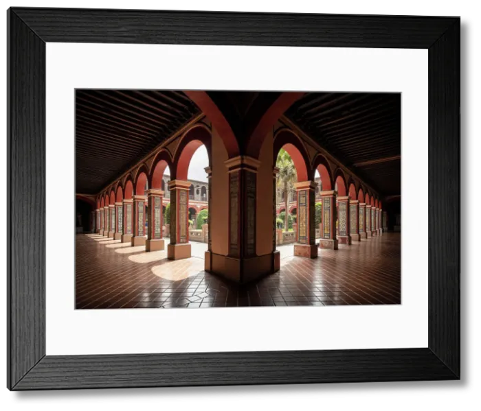 Framed Print : Basilica y Convento de San Francisco de Lima, Lima, Peru, South America Framed Print : Basilica y Convento de San Francisco de Lima, Lima, Peru, South America