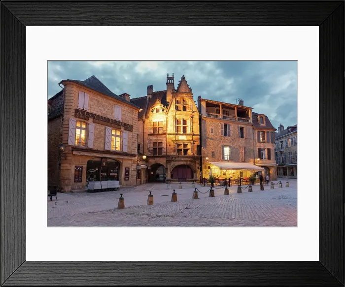 Framed Print : France, Nouvelle-Aquitaine, Dordogne, Perigord noir, Sarlat-la-Caneda, the Hotel de La Boetie (16th century mansion) illuminated Framed Print : France, Nouvelle-Aquitaine, Dordogne, Perigord noir, Sarlat-la-Caneda, the Hotel de La Boetie (16th century mansion) illuminated