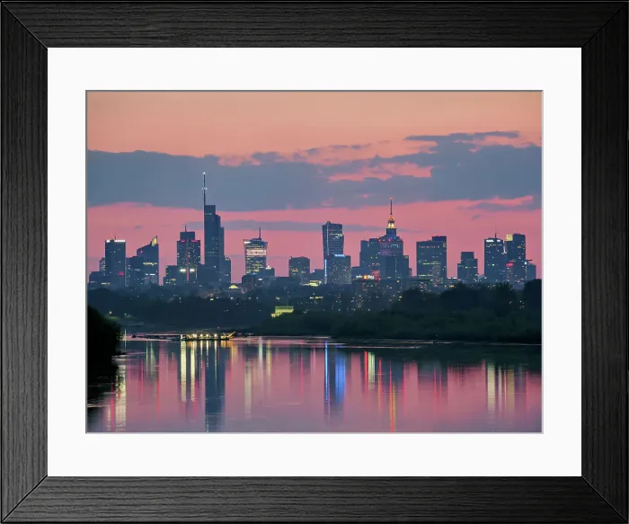 Framed Print : View over River Vistula towards City Centre Skyline at dusk, Warsaw, Masovian Voivodeship, Poland Framed Print : View over River Vistula towards City Centre Skyline at dusk, Warsaw, Masovian Voivodeship, Poland