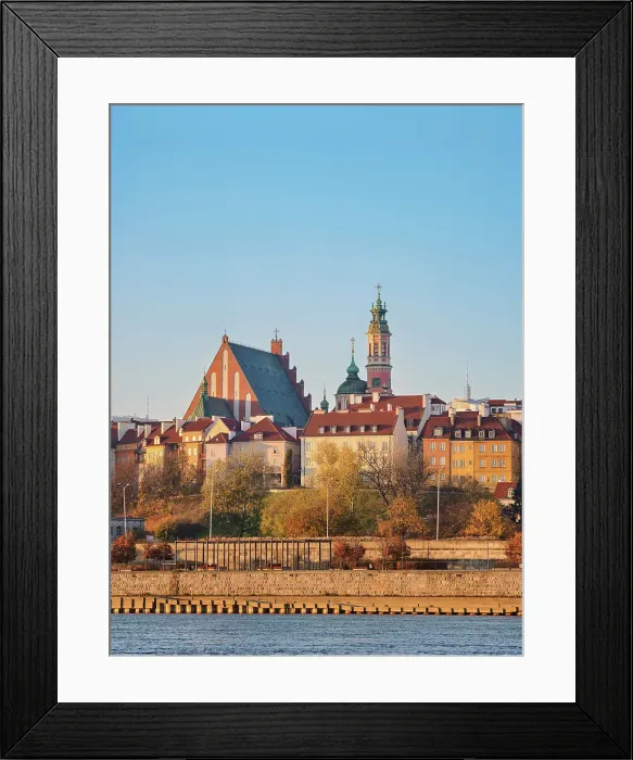 Framed Print : View over River Vistula towards The Old Town at sunrise, Warsaw, Masovian Voivodeship, Poland Framed Print : View over River Vistula towards The Old Town at sunrise, Warsaw, Masovian Voivodeship, Poland