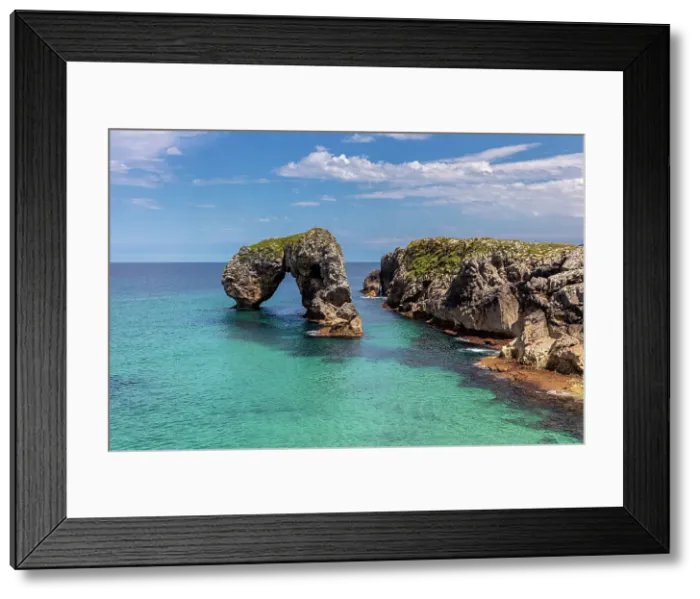 Framed Print : Spain, Asturias, Playa de la Huelga, beach near Hontoria village