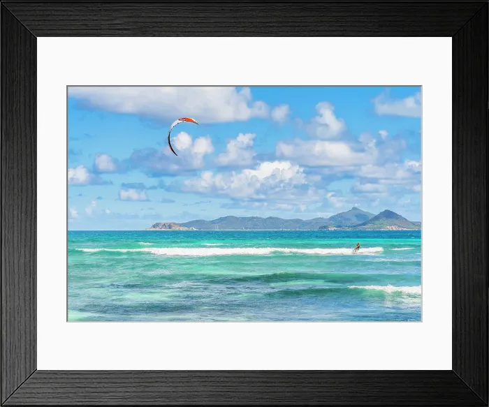 Framed Print : Kite surfing on Mayreau Island in the Tobago Cays in the Grenadines Islands, Saint Vincent and the Grenadines, Caribbean Framed Print : Kite surfing on Mayreau Island in the Tobago Cays in the Grenadines Islands, Saint Vincent and the Grenadines, Caribbean