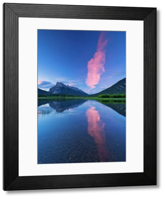 Framed Print : Cloud at dawn reflected in Vermillion Lakes with Mtount Rundle and Sulphur Mountain. Banff National Park, Alberta, Canada Framed Print : Cloud at dawn reflected in Vermillion Lakes with Mtount Rundle and Sulphur Mountain. Banff National Park, Alberta, Canada