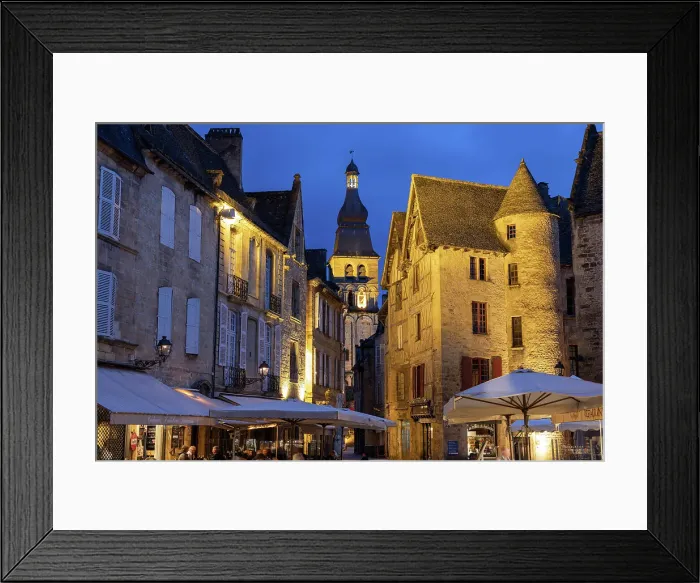Framed Print : France, Nouvelle-Aquitaine, Dordogne, Perigord, Sarlat-la-Caneda, Tower of the Cathedrale Saint-Sacerdos and old houses on the Place de la Liberte, illuminated at night Framed Print : France, Nouvelle-Aquitaine, Dordogne, Perigord, Sarlat-la-Caneda, Tower of the Cathedrale Saint-Sacerdos and old houses on the Place de la Liberte, illuminated at night