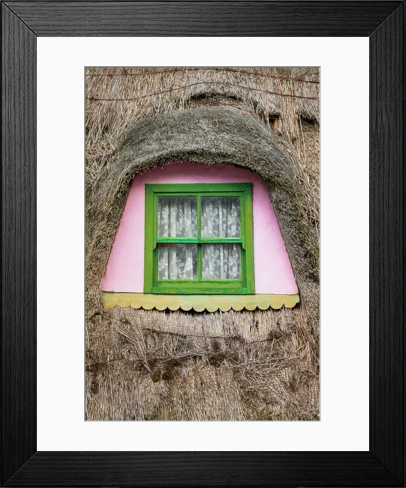 Framed Print : Ireland, Co. Clare, Doolin, traditional thatched cottage detail