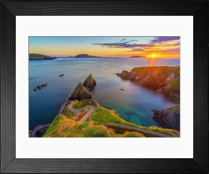 Framed Print : Ireland, Co. Kerry, Dingle, Slea Head, Dunquin Pier towards Blasket Islands at sunset Framed Print : Ireland, Co. Kerry, Dingle, Slea Head, Dunquin Pier towards Blasket Islands at sunset