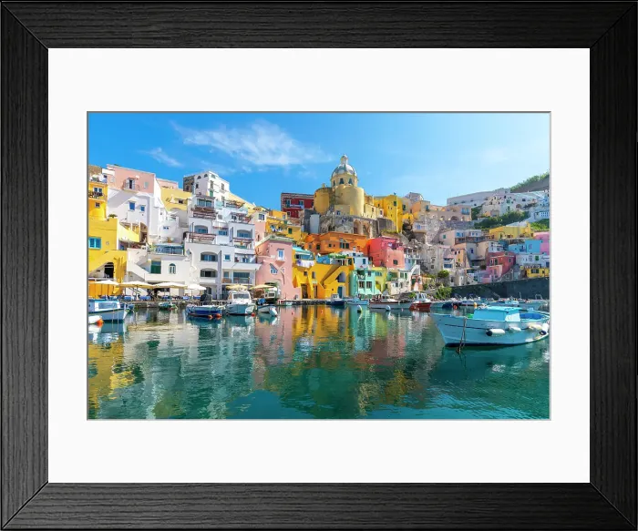 Framed Print : Marina di Corricella, Procida, Campania, Italy Framed Print : Marina di Corricella, Procida, Campania, Italy