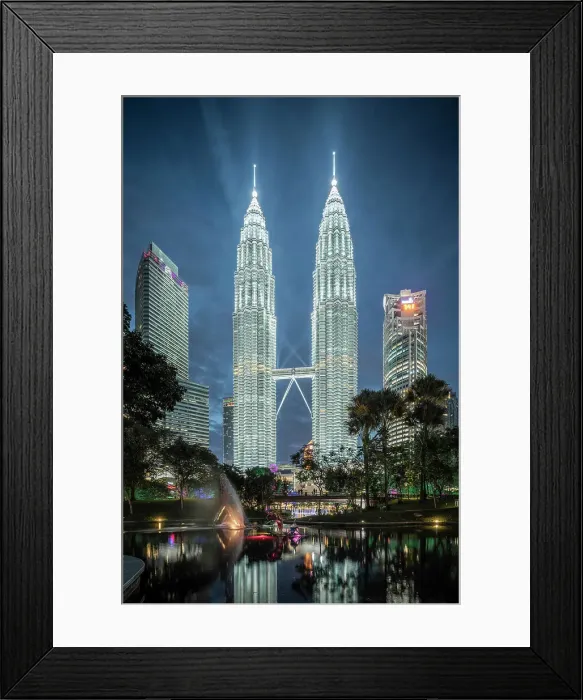 Framed Print : The Petronas Towers, Kuala Lumpur, Malaysia Framed Print : The Petronas Towers, Kuala Lumpur, Malaysia