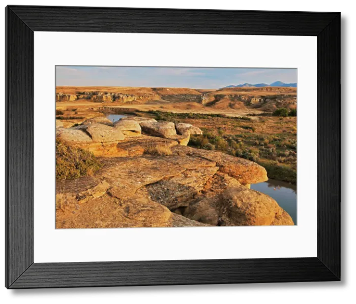 Framed Print : Badlands, UNESCO World Heritage Site, Writing-On-Stone Provincial Park, Alberta, Canada Framed Print : Badlands, UNESCO World Heritage Site, Writing-On-Stone Provincial Park, Alberta, Canada