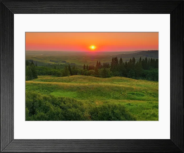 Framed Print : Sunrise on prairie from Reesor Viewpoint on Reesor Lake Road. Dark-Sky Preserve Cypress Hills Provincial Park, Alberta, Canada Framed Print : Sunrise on prairie from Reesor Viewpoint on Reesor Lake Road. Dark-Sky Preserve Cypress Hills Provincial Park, Alberta, Canada