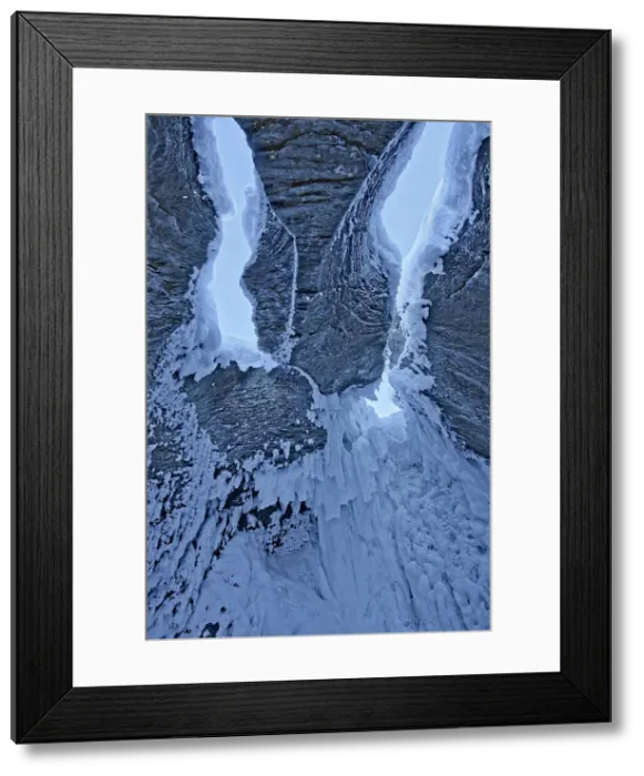 Framed Print : Natural Bridge in winter. Fog along river and The Canadian Rocky Mountains, Yoho National Park, British Columbia, Canada