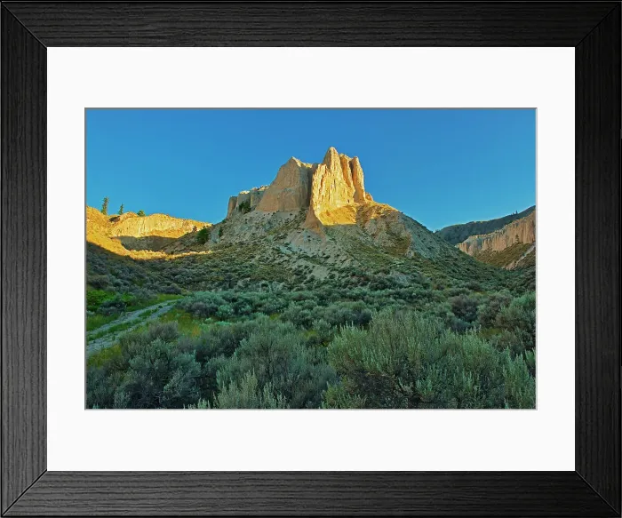 Framed Print : Sunrise on butte in grasslands. Thompson Valley, Kamloops, British Columbia, Canada Framed Print : Sunrise on butte in grasslands. Thompson Valley, Kamloops, British Columbia, Canada