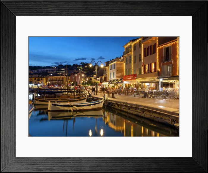 Framed Print : Cassis harbour at dusk, Bouches-du-Rhone, Provence-Alpes-Cote d'Azur, France
