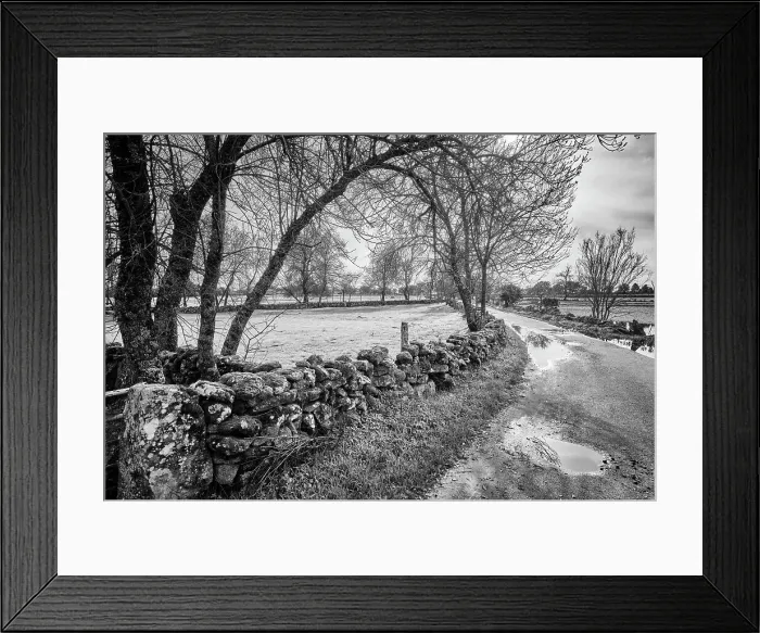 Framed Print : Traditional stone wall at Vila Cha da Braciosa. Miranda do Douro, Tras-os-Montes. Portugal