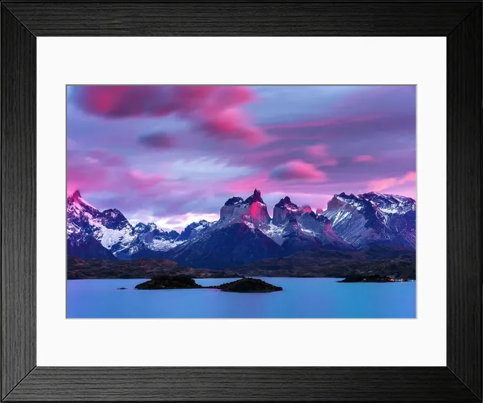 Framed Print : Cuernos del Paine and Lake Pehoe at sunrise, Torres del Paine National Park, Patagonia, Chile Framed Print : Cuernos del Paine and Lake Pehoe at sunrise, Torres del Paine National Park, Patagonia, Chile