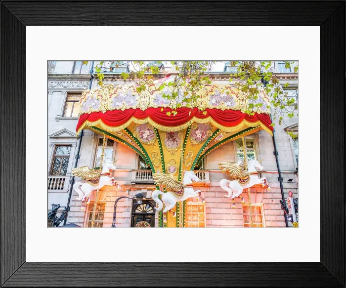 Framed Print : Annabel's private members club decorated with Christmas decorations, Mayfair, London, England, UK Framed Print : Annabel's private members club decorated with Christmas decorations, Mayfair, London, England, UK