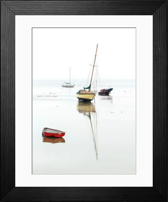 Framed Print : Beached boats at the low tide at Leigh on Sea, Essex, England Framed Print : Beached boats at the low tide at Leigh on Sea, Essex, England
