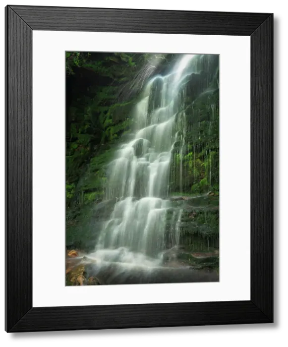 Framed Print : Middle Black Clough Waterfall, Peak District National Park, Derbyshire, England Framed Print : Middle Black Clough Waterfall, Peak District National Park, Derbyshire, England