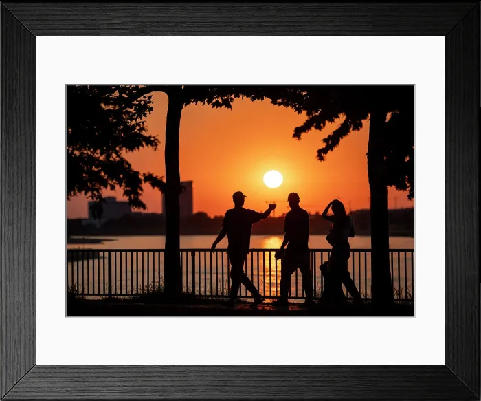 Framed Print : Sunset over The Rhine River, Dusseldorf, North Rhine-Westphalia, Germany Framed Print : Sunset over The Rhine River, Dusseldorf, North Rhine-Westphalia, Germany