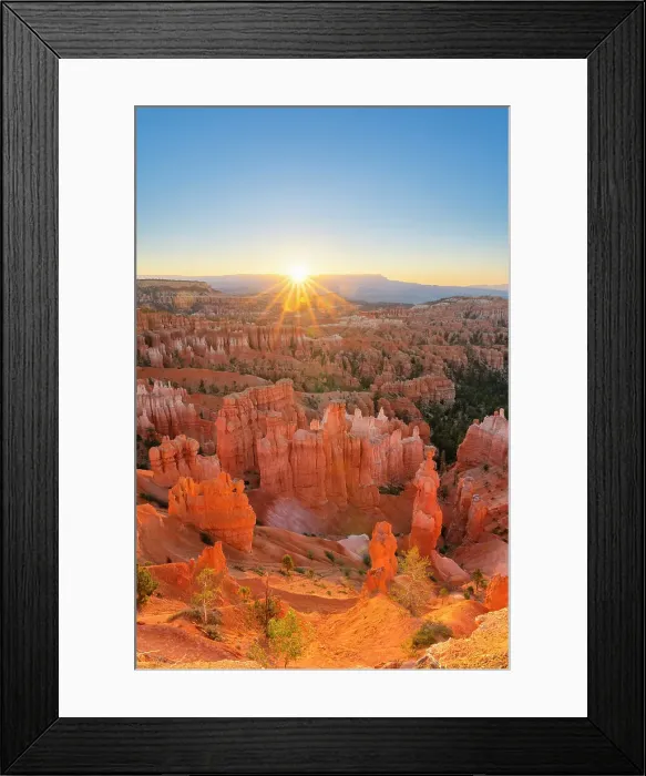 Framed Print : Bryce Canyon amphitheater at sunrise, Sunset Point, Bryce Canyon National Park, Utah, USA Framed Print : Bryce Canyon amphitheater at sunrise, Sunset Point, Bryce Canyon National Park, Utah, USA
