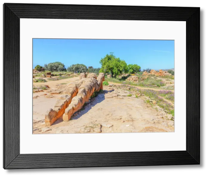 Framed Print : Telamone statue, Valley of Temples, Agrigento, Sicily, Italy Framed Print : Telamone statue, Valley of Temples, Agrigento, Sicily, Italy