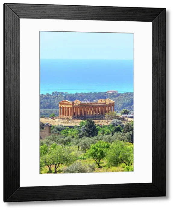 Framed Print : Temple of Concordia, Valley of Temples, Agrigento, Sicily, Italy Framed Print : Temple of Concordia, Valley of Temples, Agrigento, Sicily, Italy