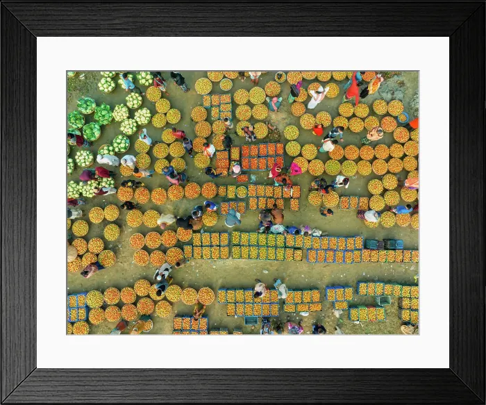 Framed Print : Aerial view of people trading with fruits and vegetables on boats along the river in Brahmanbaria, Bangladesh Framed Print : Aerial view of people trading with fruits and vegetables on boats along the river in Brahmanbaria, Bangladesh