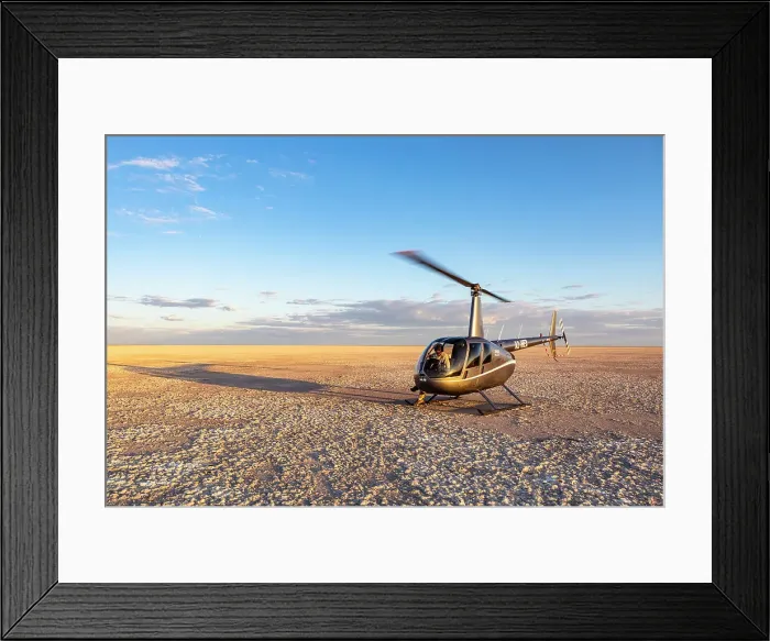 Framed Print : Salt Pans in Makgadikgadi Pans National Park, Botswana, Africa Framed Print : Salt Pans in Makgadikgadi Pans National Park, Botswana, Africa