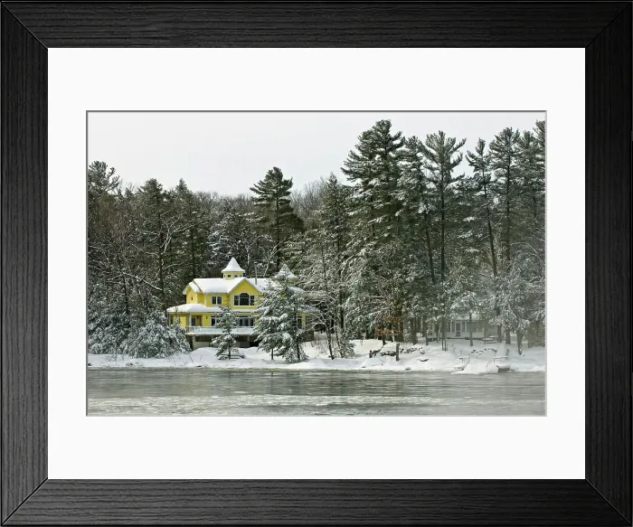 Framed Print : Cottage in Muksoka Bala, Ontario, Canada Framed Print : Cottage in Muksoka Bala, Ontario, Canada