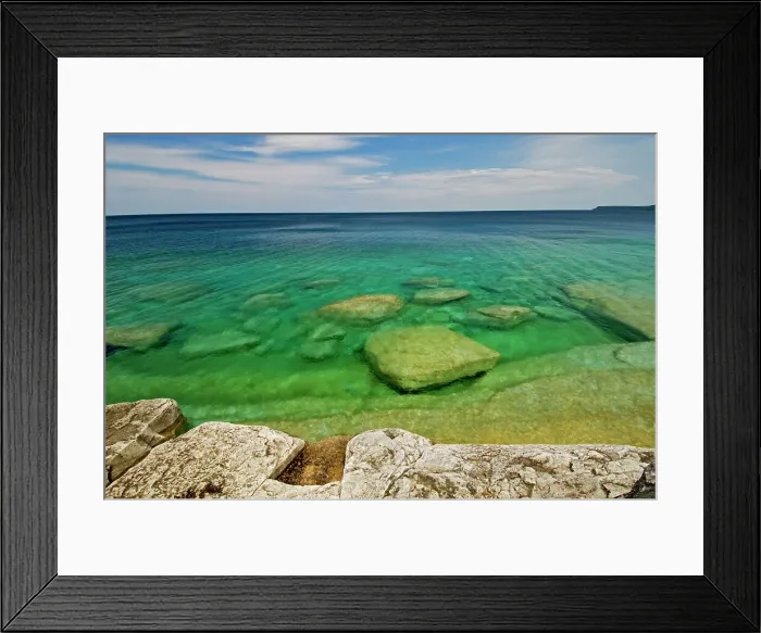Framed Print : Dolomite rock on Georgian Bay shoreline (Lake Huron). Bruce Peninsula. Bruce Peninsula National Park, Ontario, Canada