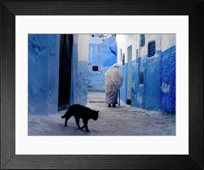 Framed Print : Old woman, Chefchaouen, the Blue City in Morocco, North Africa